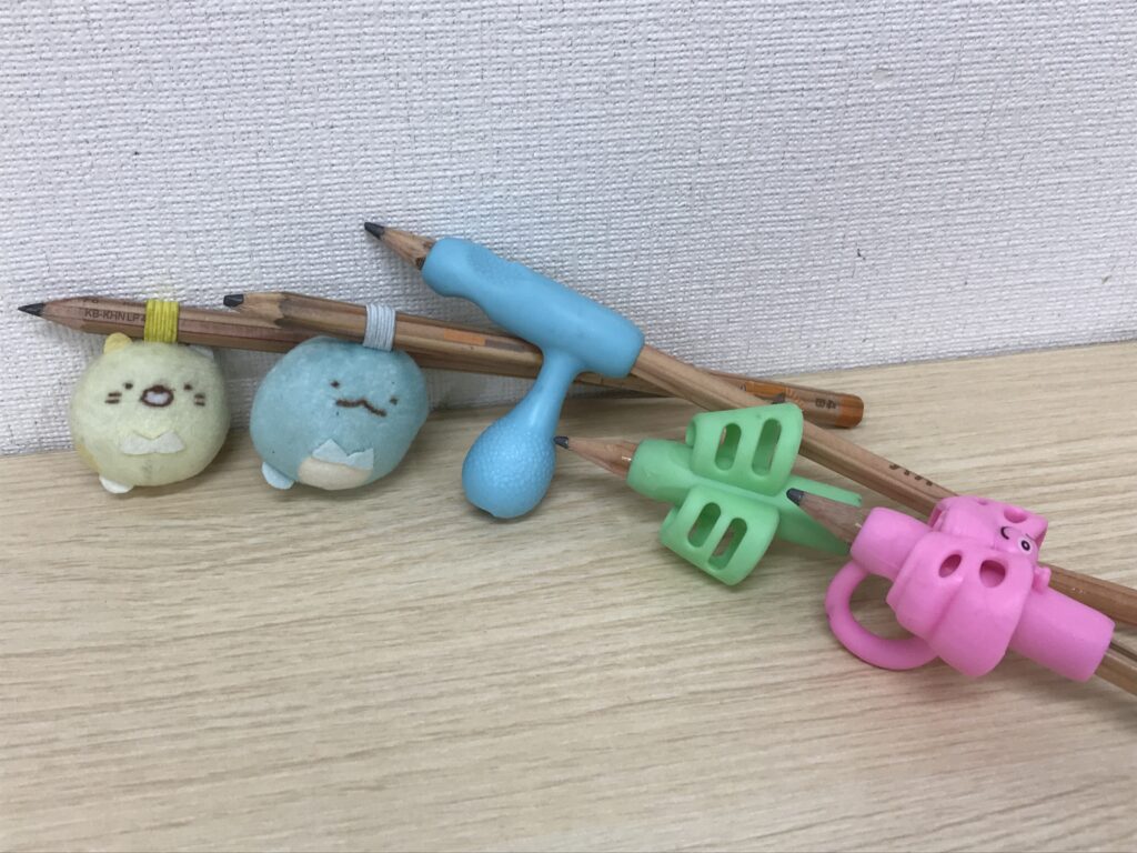 補助グリップで、鉛筆の持ち方を学ぼう！